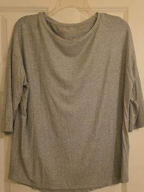 Women’s Relaxed Gray Long-Sleeve Crewneck Tee MAJESTIC FILATURES